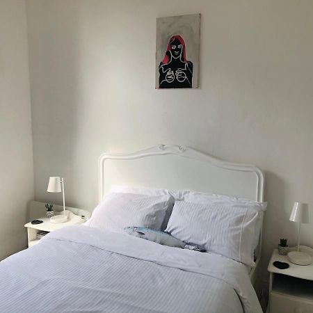 New! Seaside Central Scarborough Apartment Luaran gambar