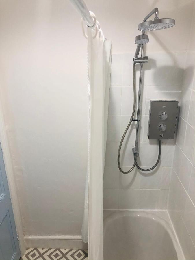 New! Seaside Central Scarborough Apartment Luaran gambar