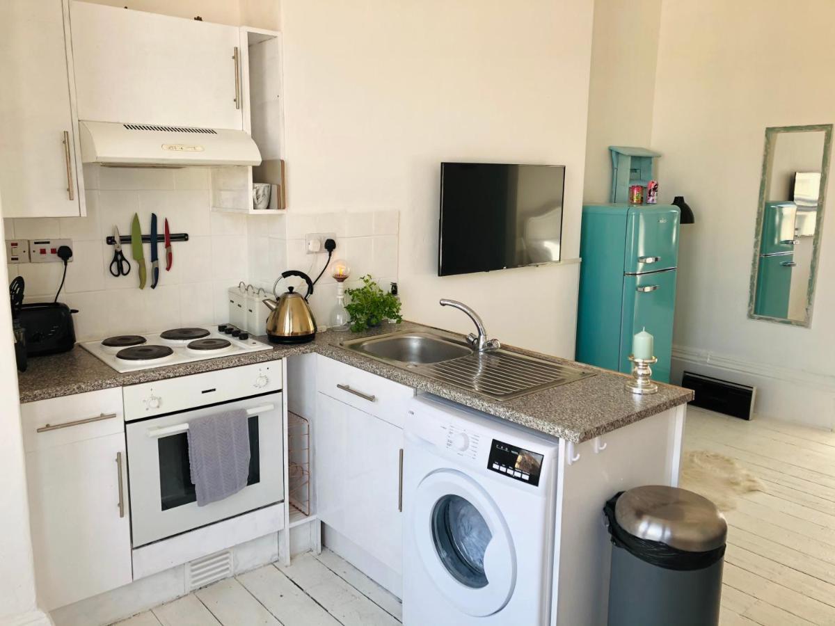 New! Seaside Central Scarborough Apartment Luaran gambar