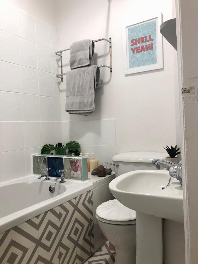 New! Seaside Central Scarborough Apartment Luaran gambar